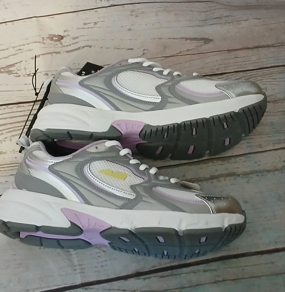 Avia women's 5000 sneakers with odor control purple size 10W